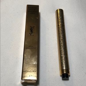 YSL touche éclat strobing light